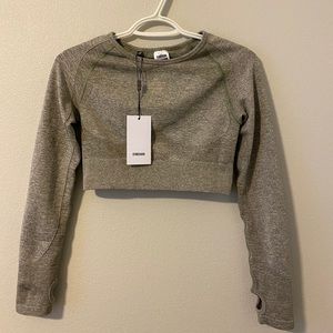 Gymshark crop top- long sleeves